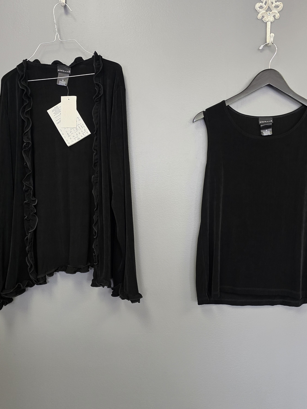 Citiknits Black Knit 2-Piece Ruffle Trim Cardigan & Scoop Neck Tank Set M